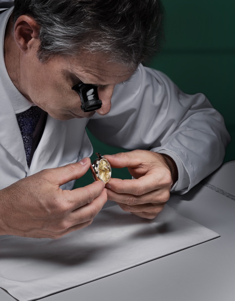 la procedura della revisione completa Rolex - Gioielleria Giuseppe Ciletti