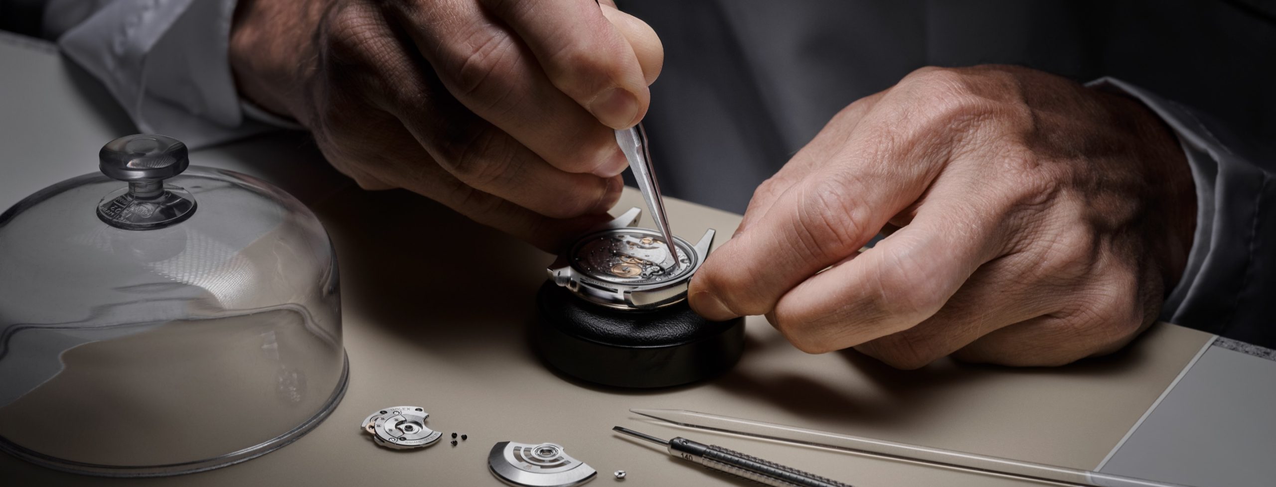 la procedura della revisione completa Rolex - Gioielleria Giuseppe Ciletti