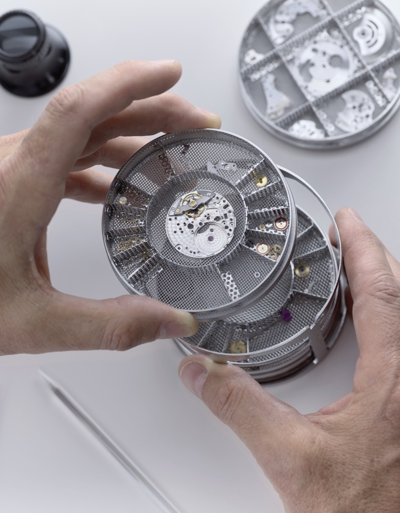 la procedura della revisione completa Rolex - Gioielleria Giuseppe Ciletti